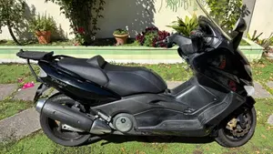 Yamaha T-Max 500 (2004 - 07)  (4)