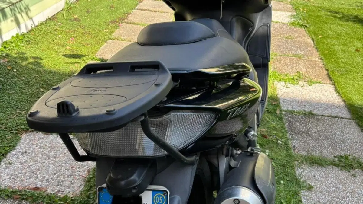 Yamaha T-Max 500 (2004 - 07)  (5)
