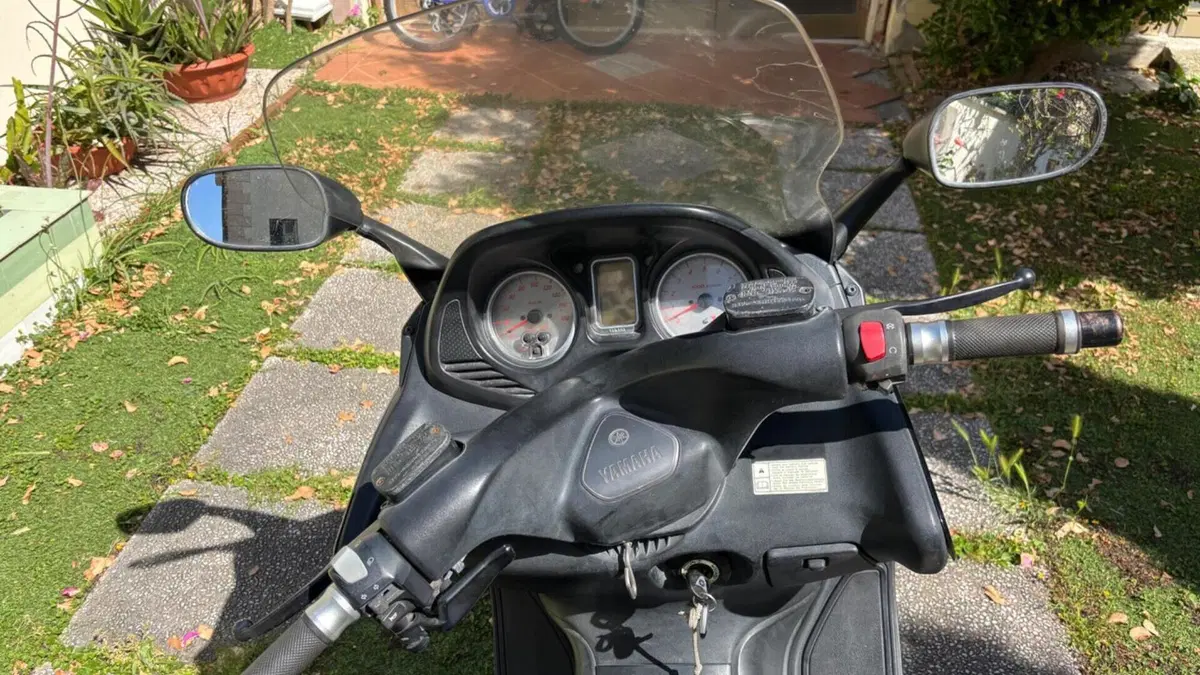 Yamaha T-Max 500 (2004 - 07)  (9)