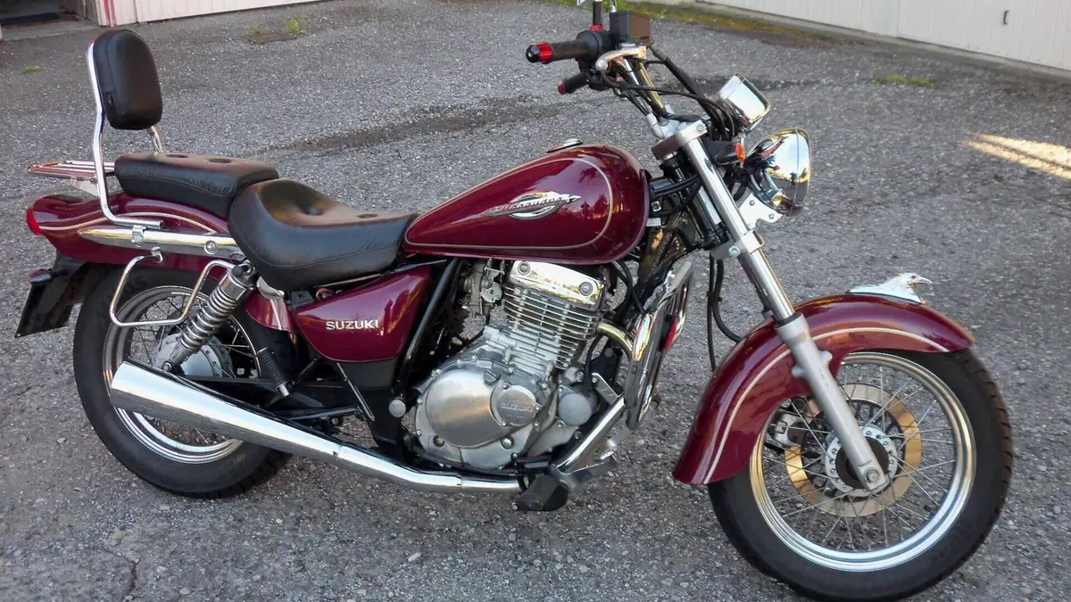 Suzuki Marauder GZ 250  (3)