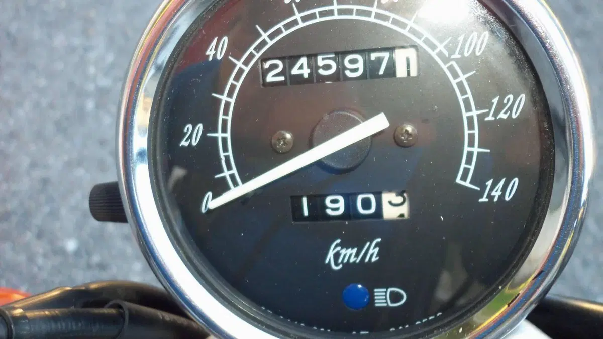 Suzuki Marauder GZ 250  (4)