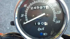 Suzuki Marauder GZ 250  (4)
