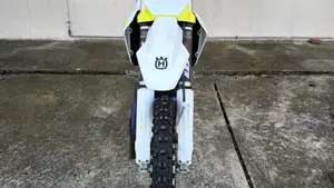Husqvarna FC 250 (2025)  (2)