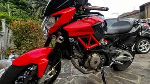 Aprilia Shiver 750 (2010 - 16)  (2)