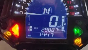 Kawasaki Z 900 (2017 - 18)  (4)