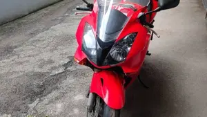 Honda VFR 800 (2002 - 05) 