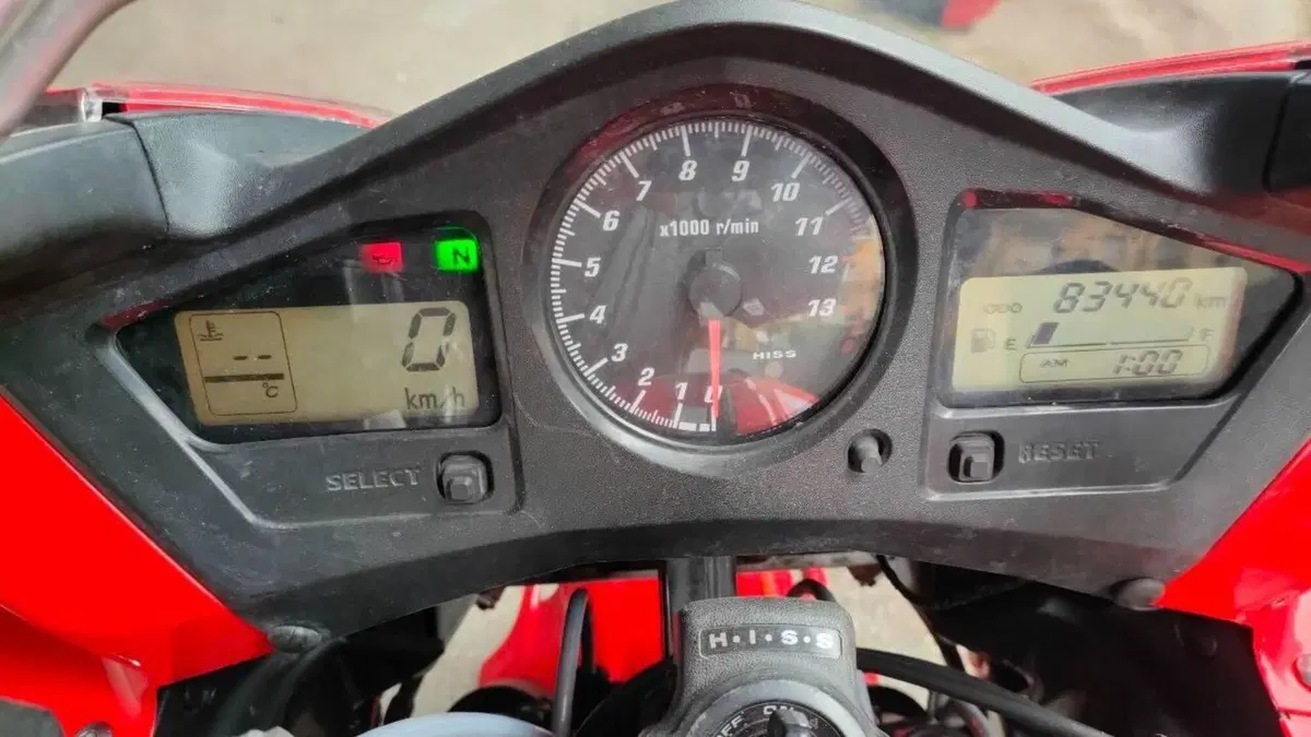 Honda VFR 800 (2002 - 05)  (2)
