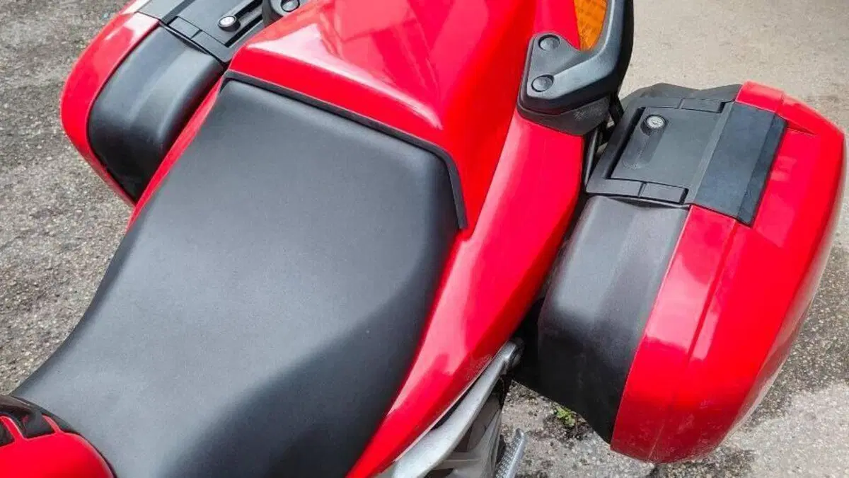 Honda VFR 800 (2002 - 05)  (4)