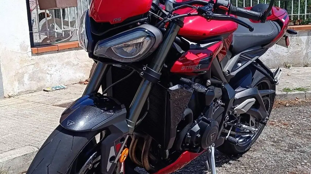 Triumph Street Triple 765 RS (2023 - 26)  (8)