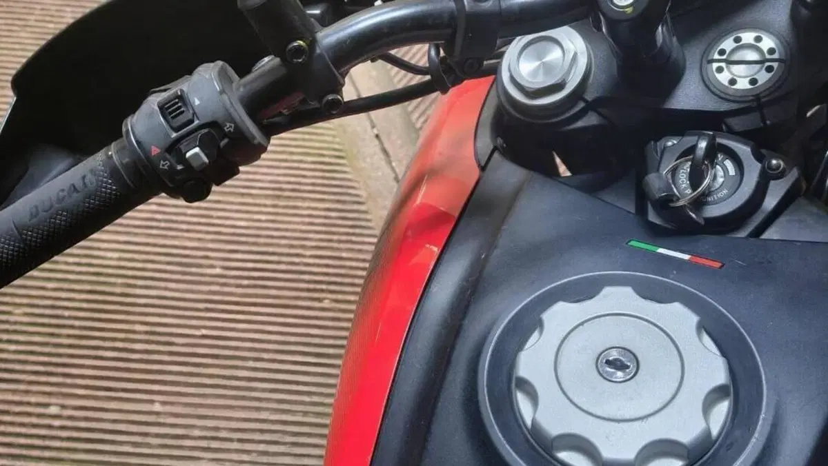 Ducati Hypermotard 821 (2013 - 15)  (5)