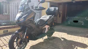 Honda ADV 350 Special Edition (2025 - 26)  (2)