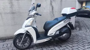 Kymco People 300i GT ABS (2016 - 20) 