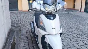 Kymco People 300i GT ABS (2016 - 20)  (2)