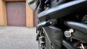 Triumph Speed Triple 1050 (2005 - 11)  (4)