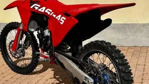 GASGAS MC 125 (2024)  (3)