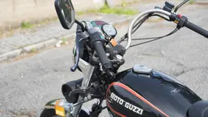 Moto Guzzi   (9)