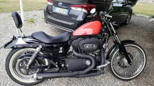 Harley-Davidson 883 Custom (2006 - 07) - XL 883C  (2)