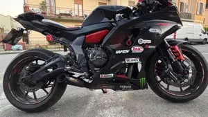 Yamaha YZF R7 (2021 - 25)  (11)