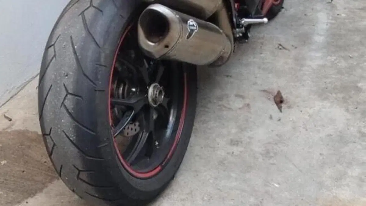 Ducati 848 (2007 - 13)  (5)