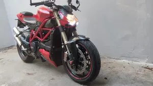Ducati 848 (2007 - 13)  (6)