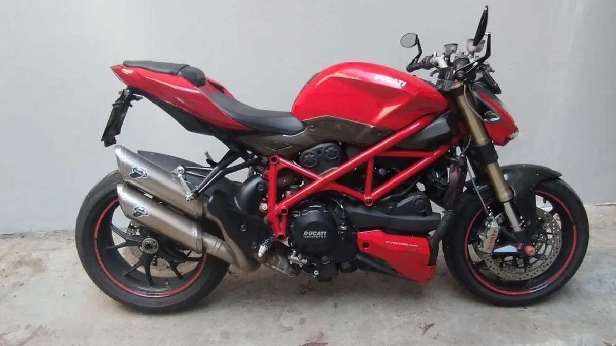 Ducati 848 (2007 - 13)  (7)