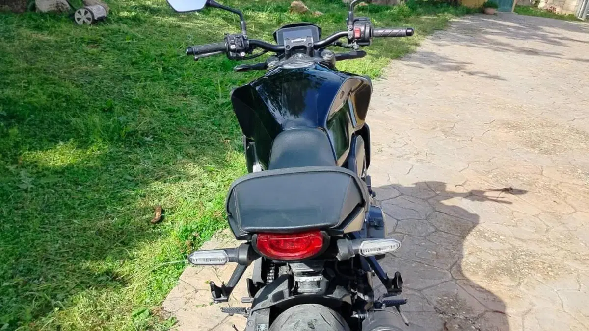 Honda CB 1000 R Black Edition (2021 - 25)  (4)