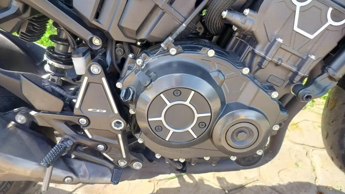 Honda CB 1000 R Black Edition (2021 - 25)  (6)