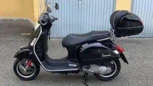 Vespa GTS 300 Super (2008 - 16)  (2)