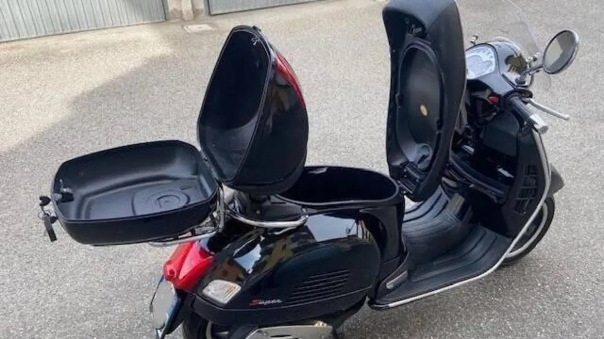 Vespa GTS 300 Super (2008 - 16)  (8)