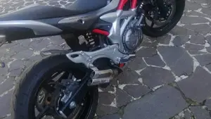Suzuki Gladius 650 SFV (2009 - 15)  (2)