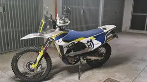 Husqvarna 701 Enduro (2022)  (2)