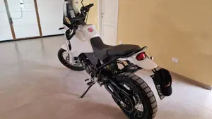 Ducati DesertX (2022 - 25)  (2)
