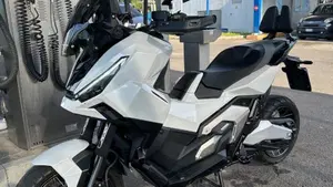 Honda X-ADV 750 Gravel (2025 - 26)  (2)