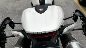 Ducati Monster 696 Plus (2007 - 14)  (2)