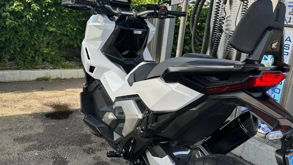 Honda X-ADV 750 Gravel (2025 - 26)  (5)
