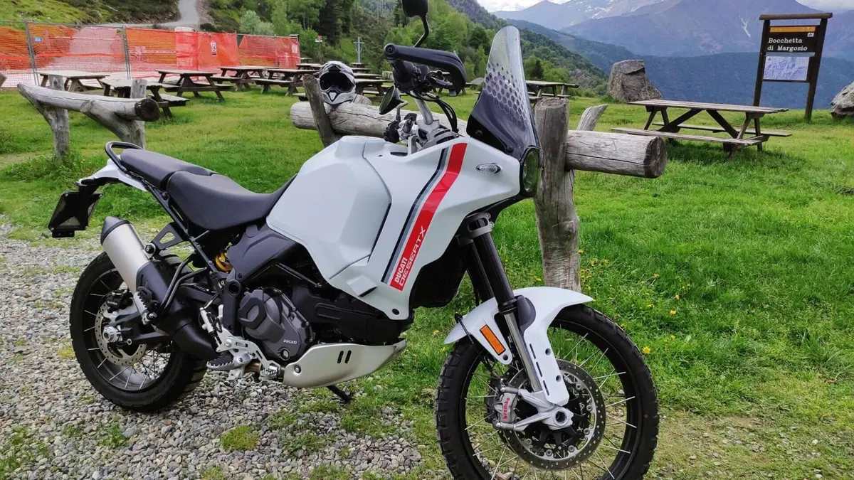 Ducati DesertX (2022 - 25)  (2)