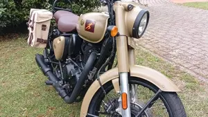 Royal Enfield Classic 350 (2021 - 26)  (3)