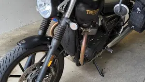Triumph Street Twin 900 (2021 - 22)  (5)