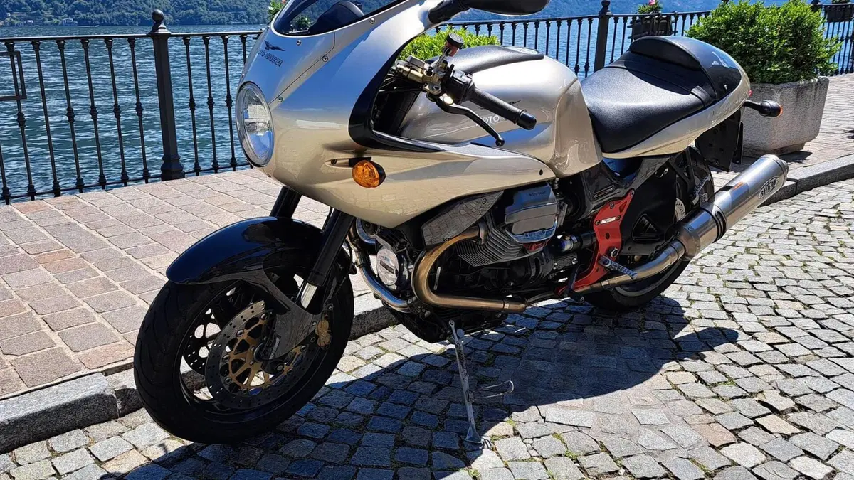 Moto Guzzi V11 Le Mans (2001 - 06) 
