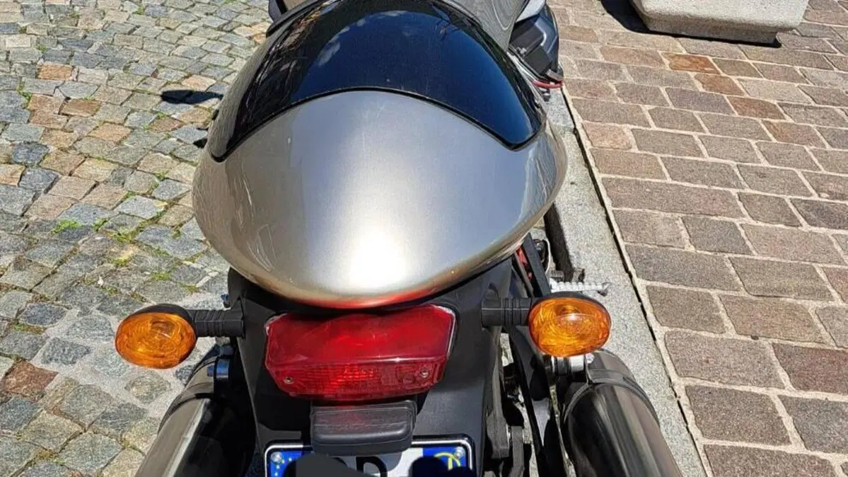 Moto Guzzi V11 Le Mans (2001 - 06)  (2)