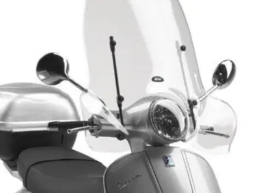 parabbrezza trasparente specifico per piaggio vesp Givi - Annuncio 9925701