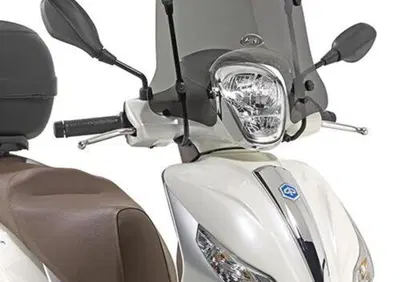 Givi 5612S Parabrezza fumè PIAGGIO - Annuncio 9824421