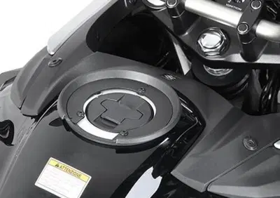 Flangia per borse serbatoio Givi BF01 - Annuncio 8960905