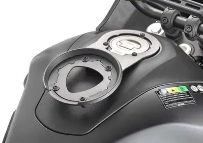 Flangia Tanklock Givi BF88 per Yamaha Tracer 7 - T - Annuncio 8960908