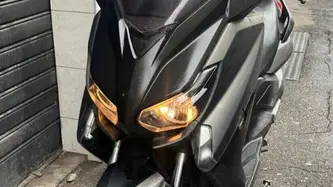 Yamaha X-Max 250 (2014 - 16) usata