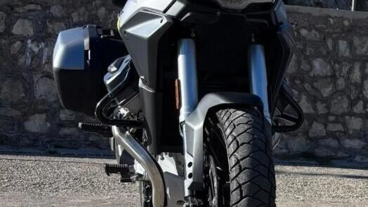 Moto Guzzi Stelvio (2024 - 26)  (4)