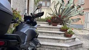 Moto Guzzi Stelvio (2024 - 26)  (5)