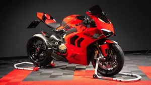 Ducati Panigale V4 S 1100 (2021) 