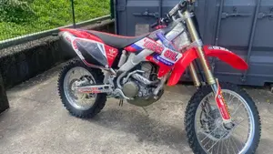 Honda CRF 250R (2005) 
