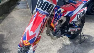 Honda CRF 250R (2014)  (8)
